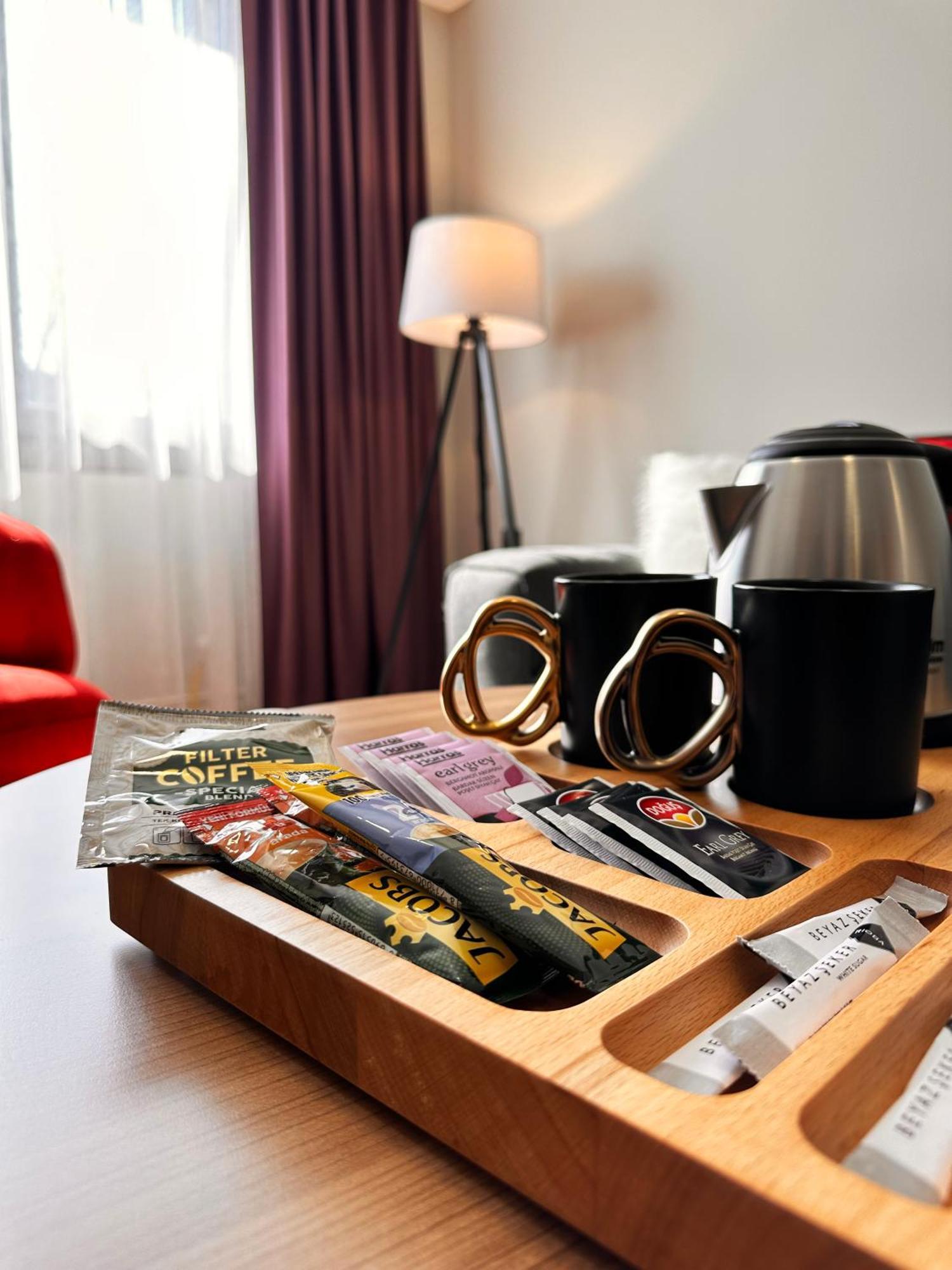 Hotel Frezya - Exclusively Woman à Istambul Extérieur photo